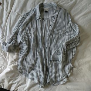 Universal Thread Button Down top